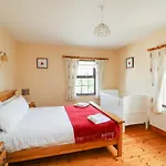 Tilladavin House *