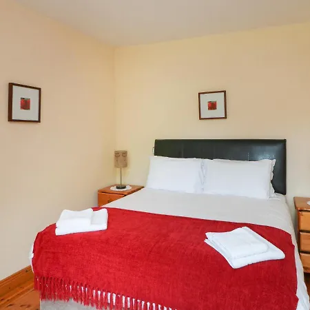 Tilladavin House * Tomhaggard