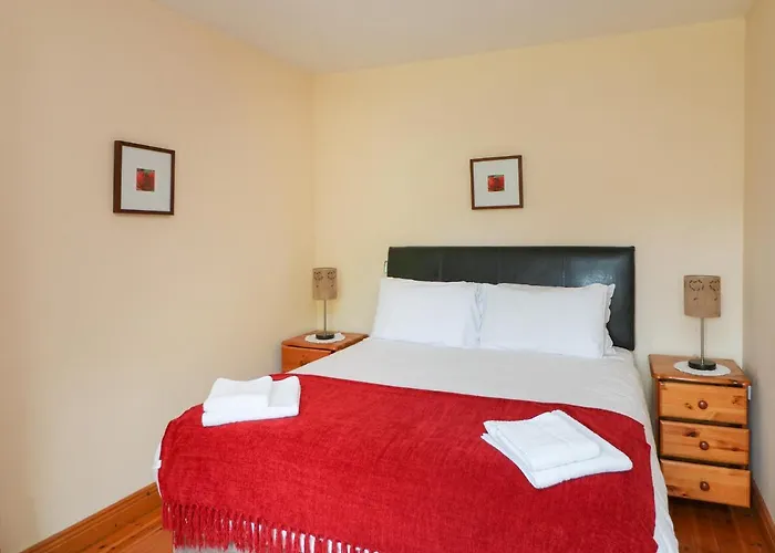 Tilladavin House * Tomhaggard